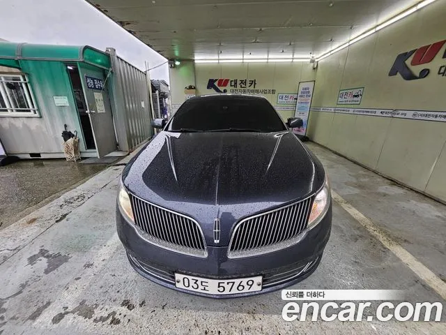 Lincoln MKS 2013