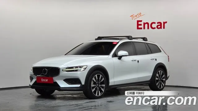 Volvo V60 2024