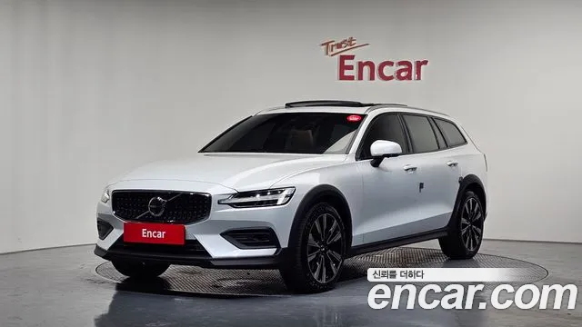 Volvo V60 2024
