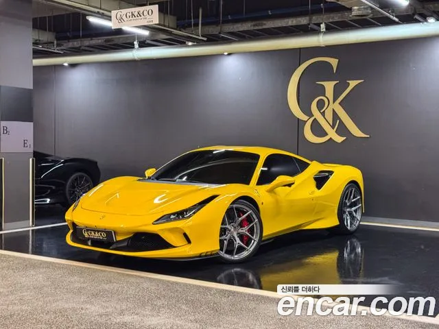 Ferrari F8 2021