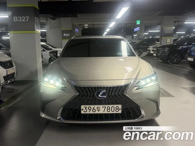 Lexus ES 2021