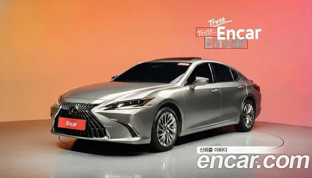 Lexus ES 2024