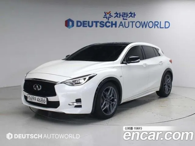 Infiniti Q30 2017