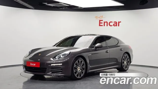 Porsche Panamera 2016