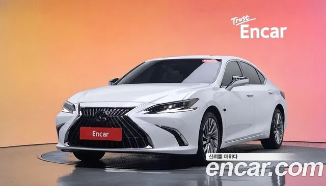 Lexus ES 2024