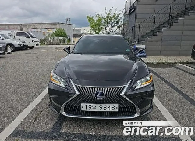 Lexus ES 2019