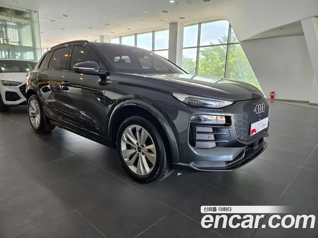 Audi Q6 e-tron 2025