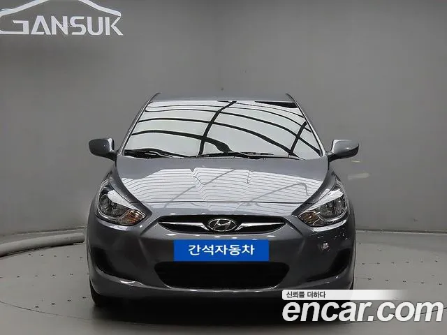 Hyundai Accent 2013