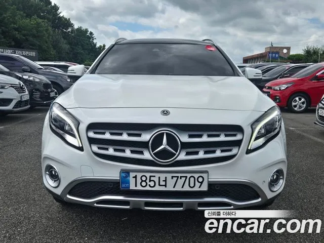 Mercedes-Benz GLA-Class 2018