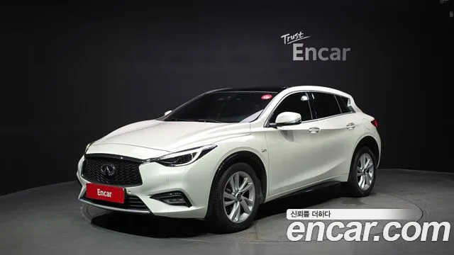 Infiniti Q30 2019