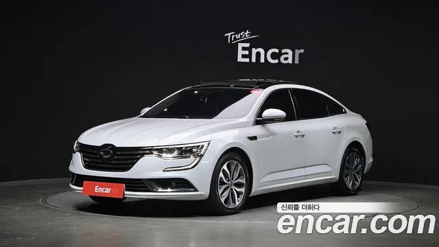Renault SM6 2016
