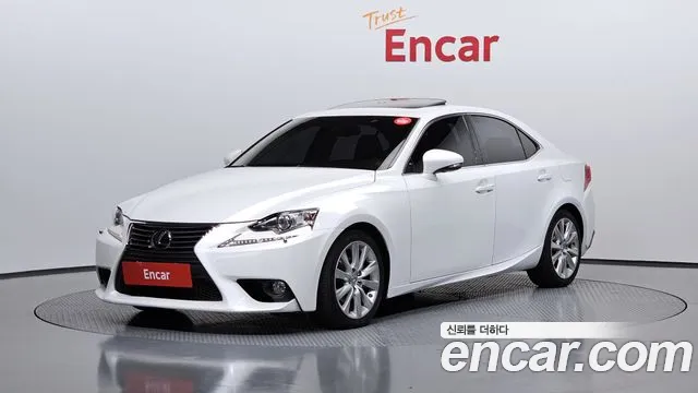 Lexus IS 2013