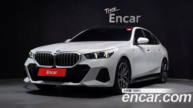 BMW 5-Series 2025