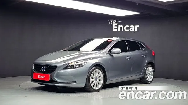 Volvo V40 2015