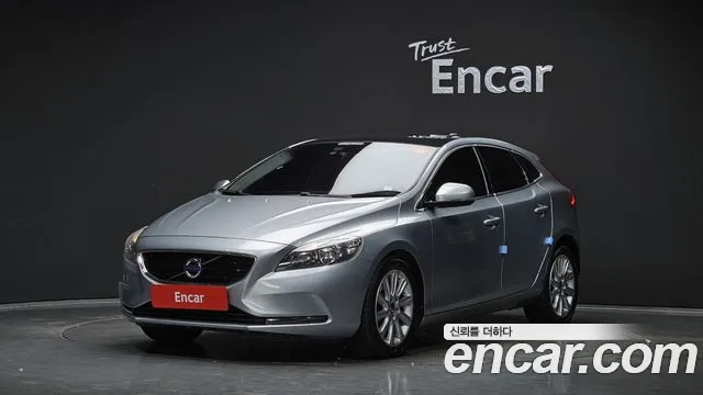 Volvo V40 2014