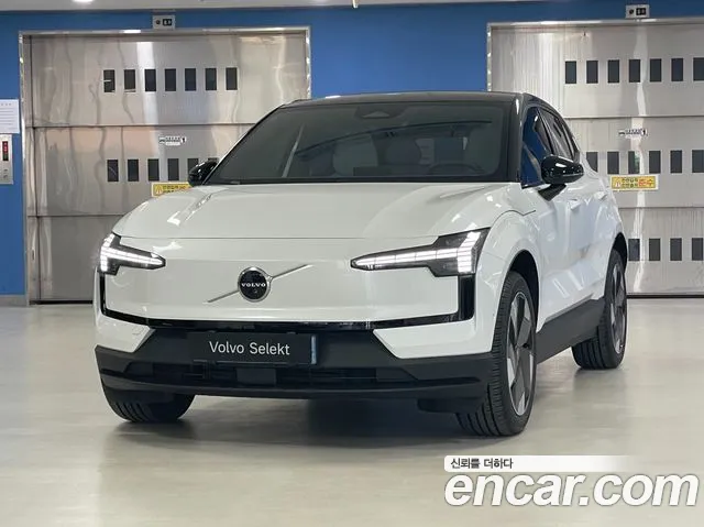 Volvo EX30 2025
