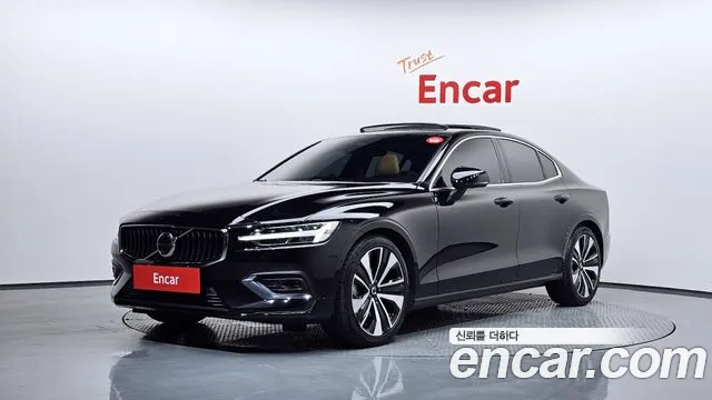 Volvo S60 2024