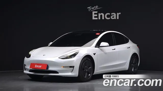 Tesla Model 3 2022