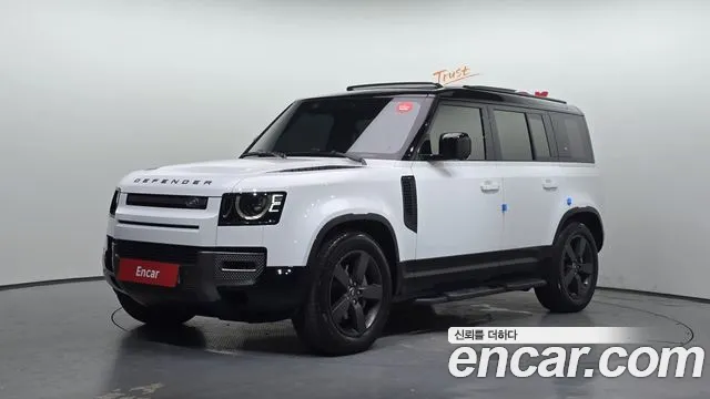 Land Rover Defender 2024