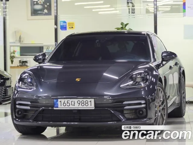 Porsche Panamera 2022