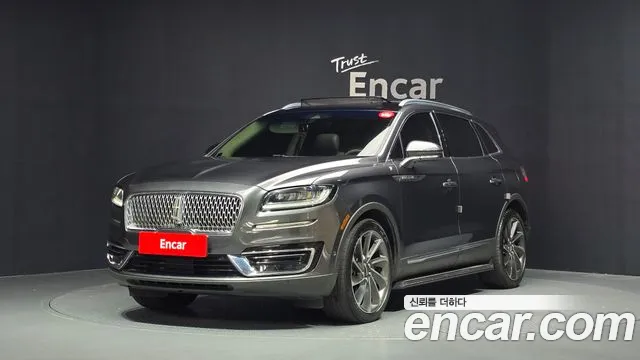 Lincoln Nautilus 2020
