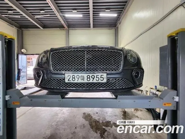 Bentley Continental 2020