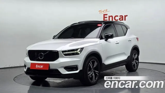 Volvo XC40 2021