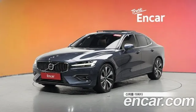 Volvo S60 2023