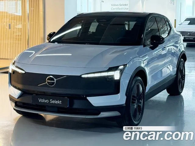 Volvo EX30 2025