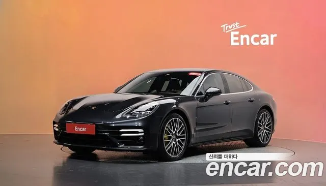 Porsche Panamera 2023