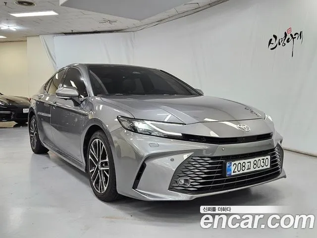 Toyota Camry 2025