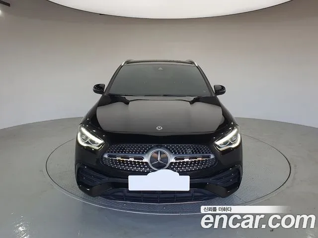 Mercedes-Benz GLA-Class 2020