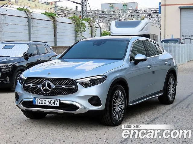 Mercedes-Benz GLC-Class 2025