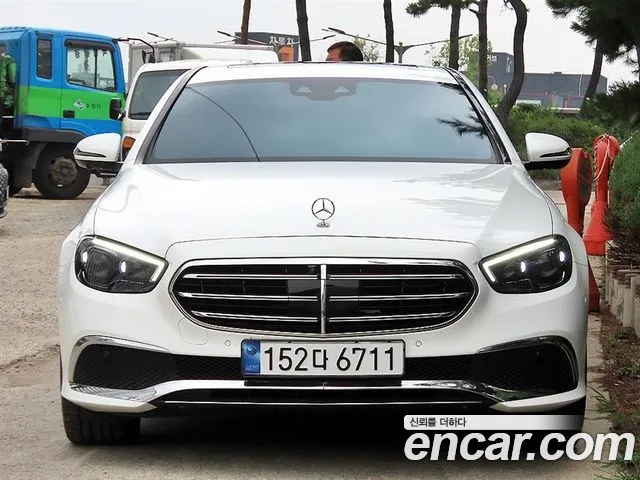 Mercedes-Benz E-Class 2023