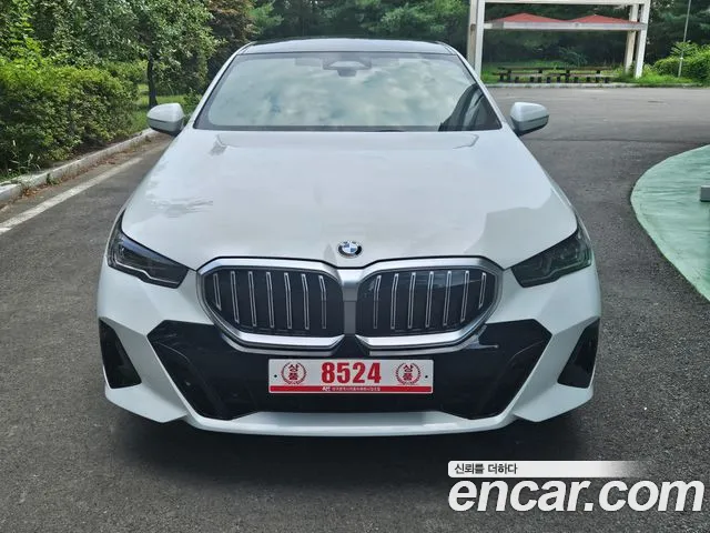 BMW 5-Series 2025
