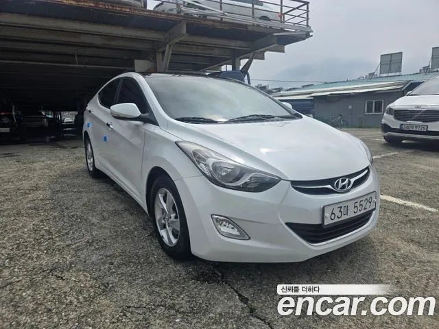 Hyundai Avante 2011