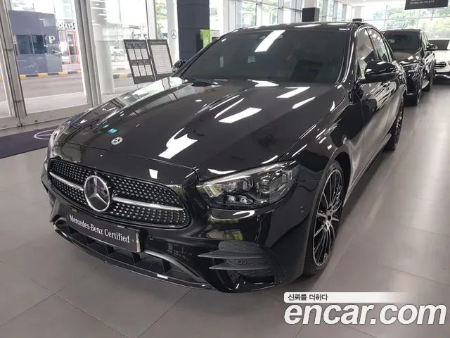 Mercedes-Benz E-Class 2022