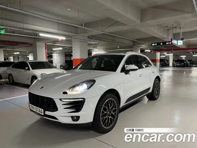 Porsche Macan 2016