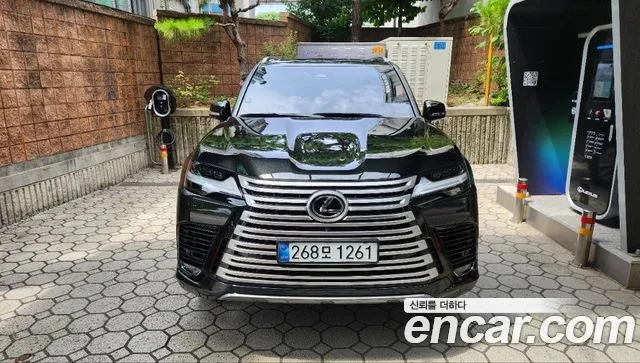 Lexus LX 2025