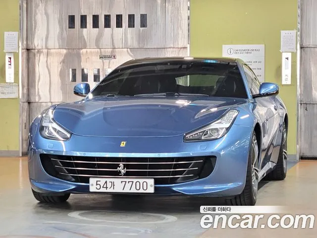 Ferrari GTC4 Lusso 2019