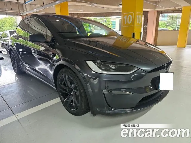Tesla Model X 2026