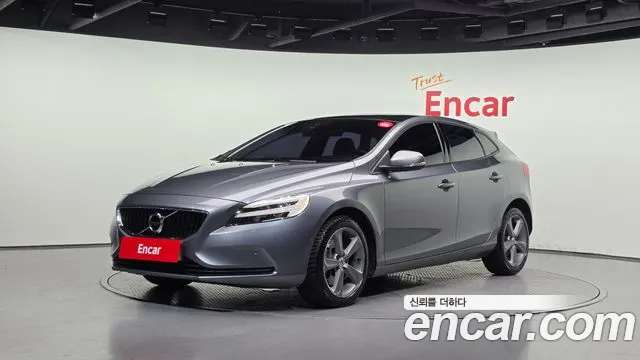 Volvo V40 2017