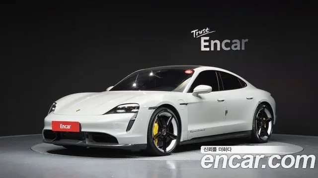 Porsche Taycan 2021