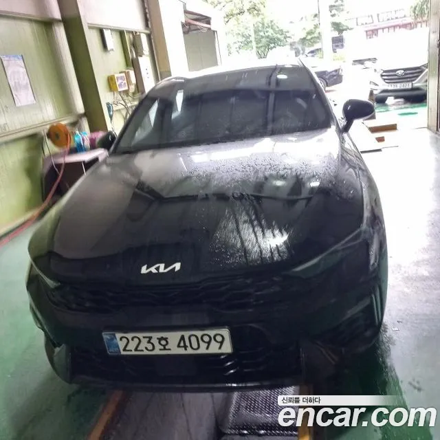 Kia K5 2025