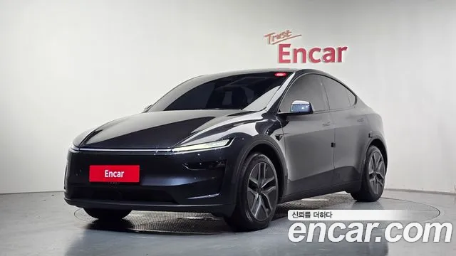 Tesla Model Y 2025