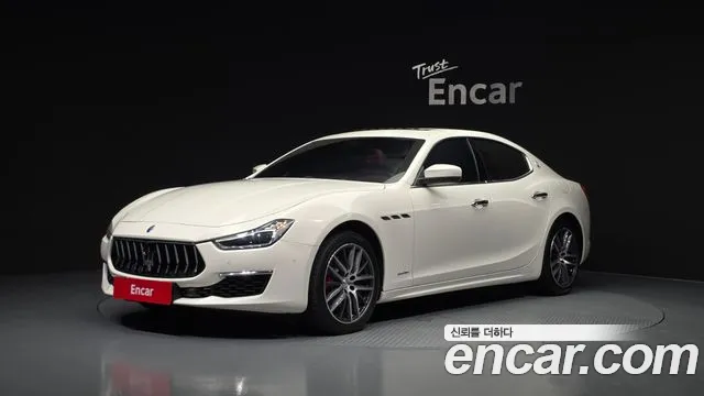 Maserati 기블리 2021