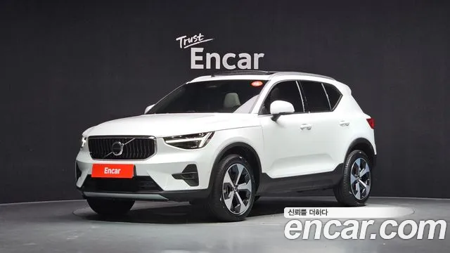 Volvo XC40 2024