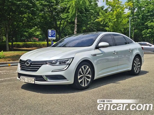 Renault SM6 2016