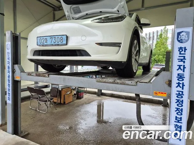 Tesla Model Y 2021