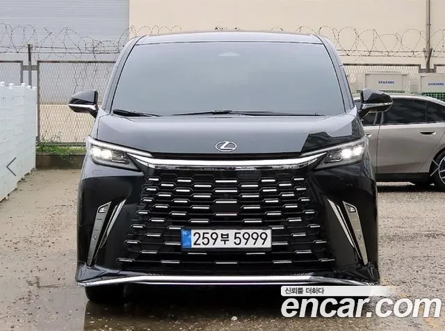 Lexus LM 2024